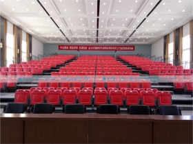 東北農墾總局普陽農場職工俱樂部